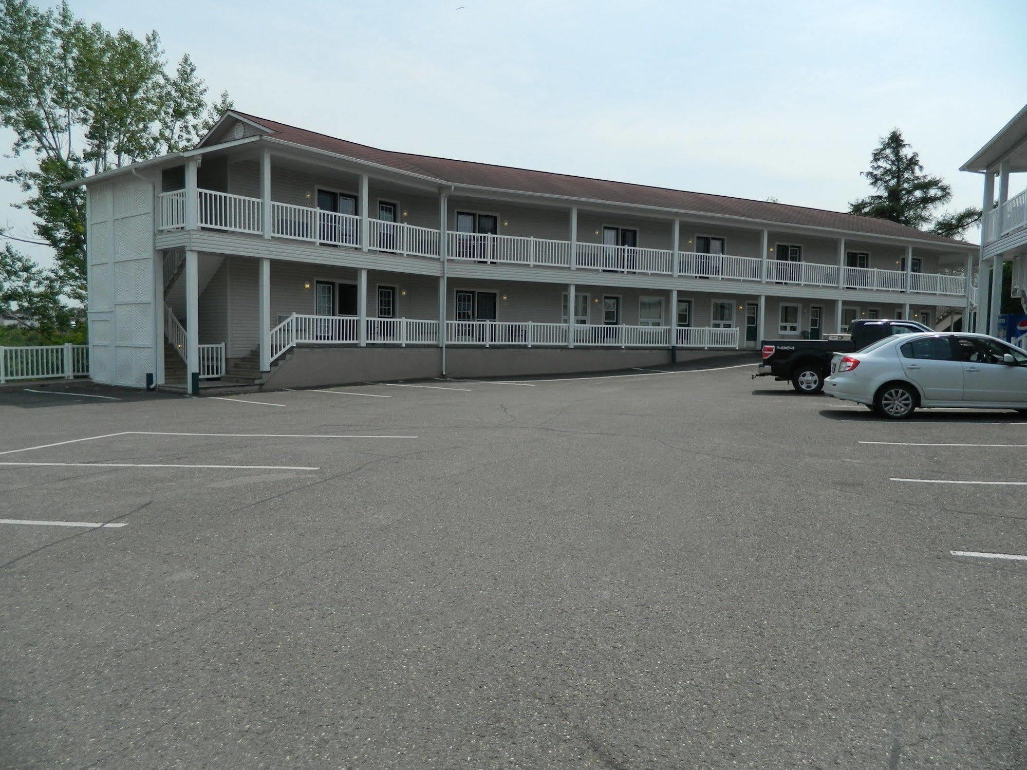 Hilltop Motel & Restaurant Grand Falls Exteriör bild