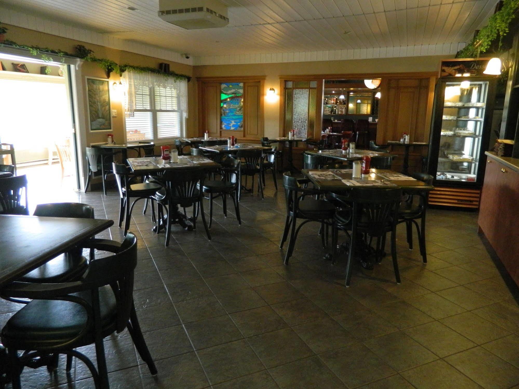 Hilltop Motel & Restaurant Grand Falls Exteriör bild